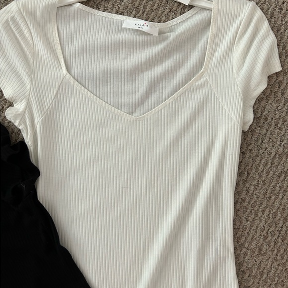 Black (1) & white (1) bodysuit - Picture 4 of 7